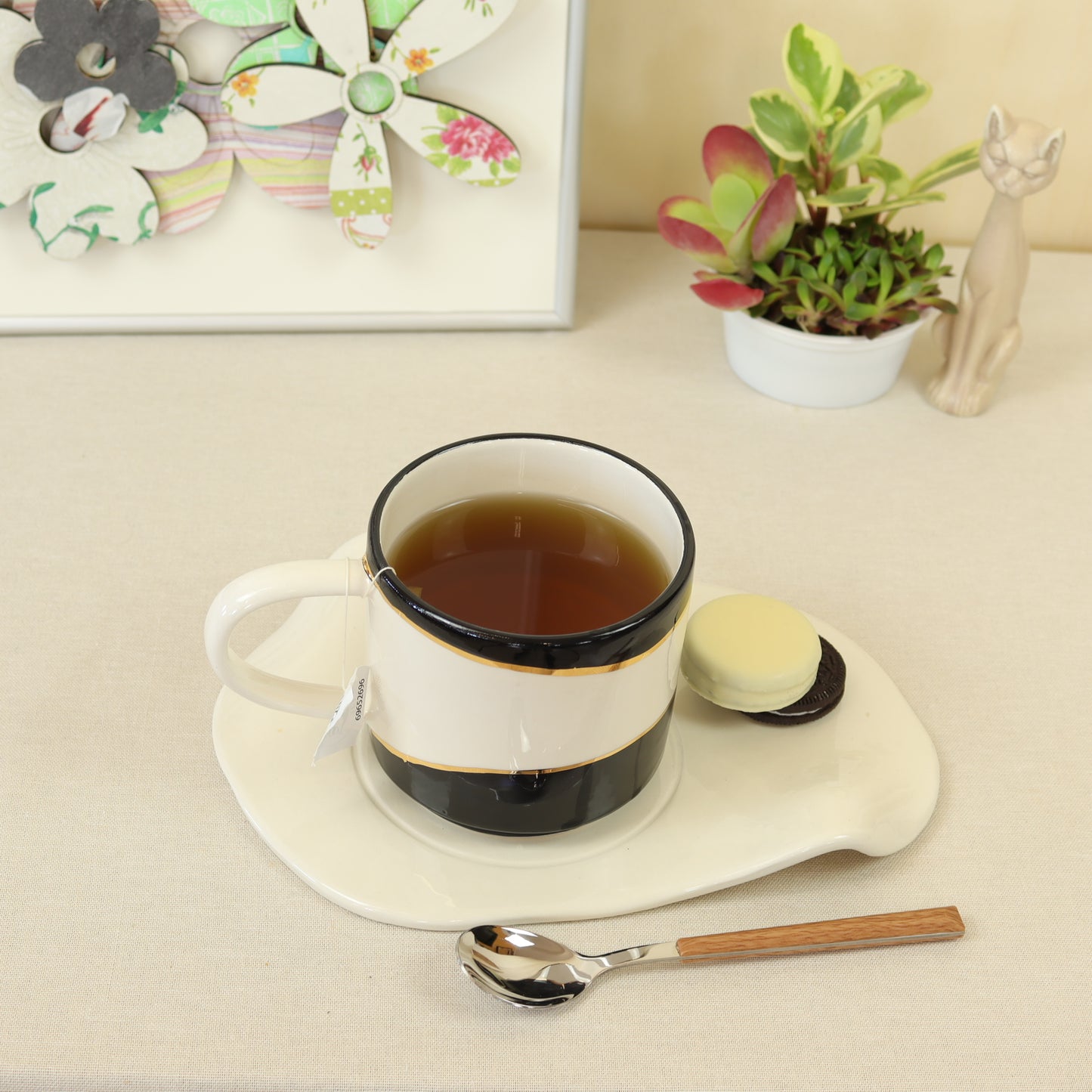 Taza abstracta negra 545