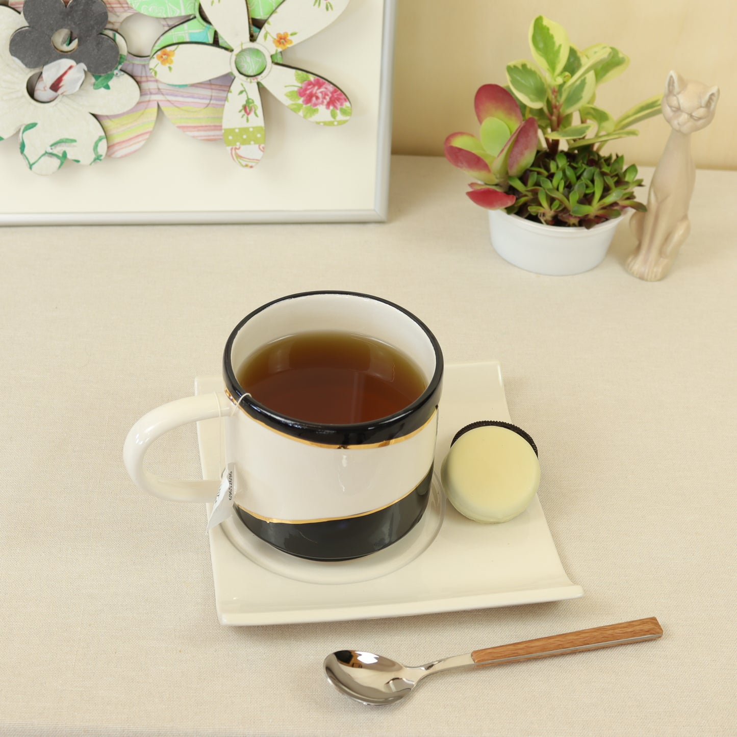 Taza abstracta negra 545