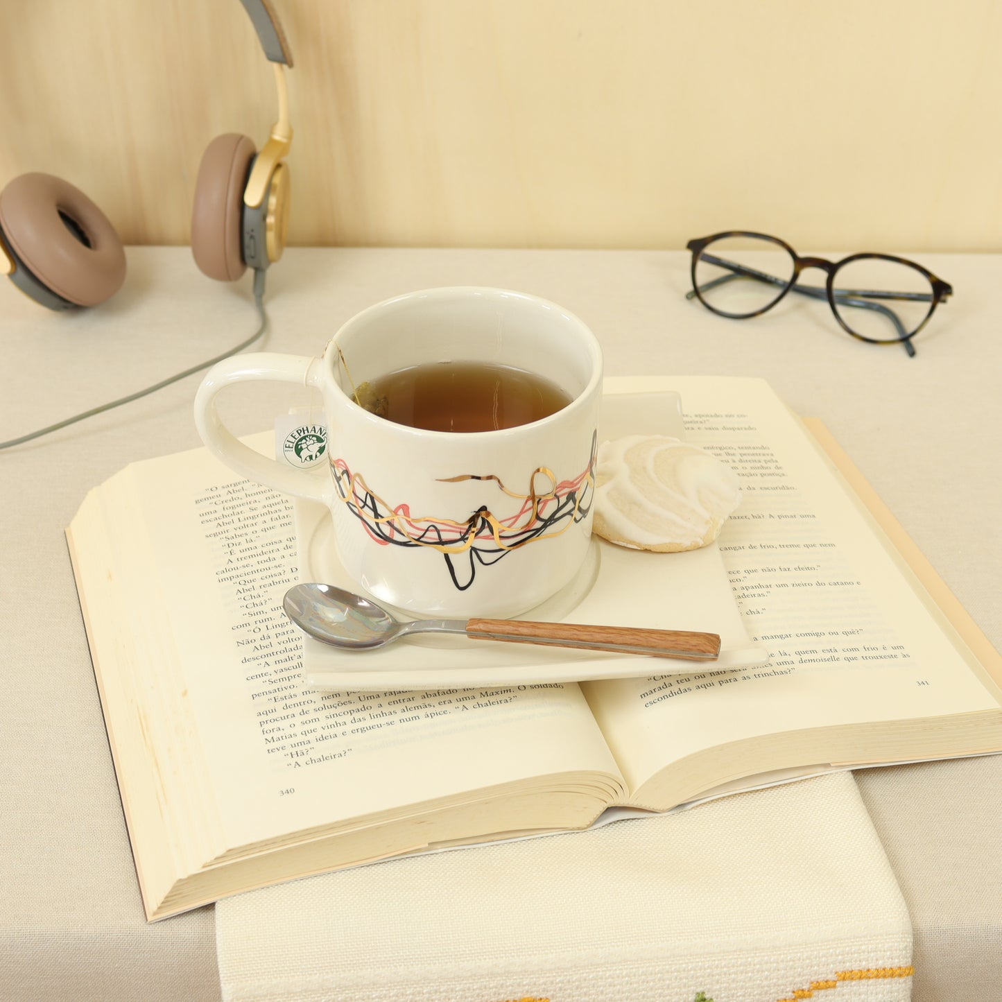 caneca rosa 590