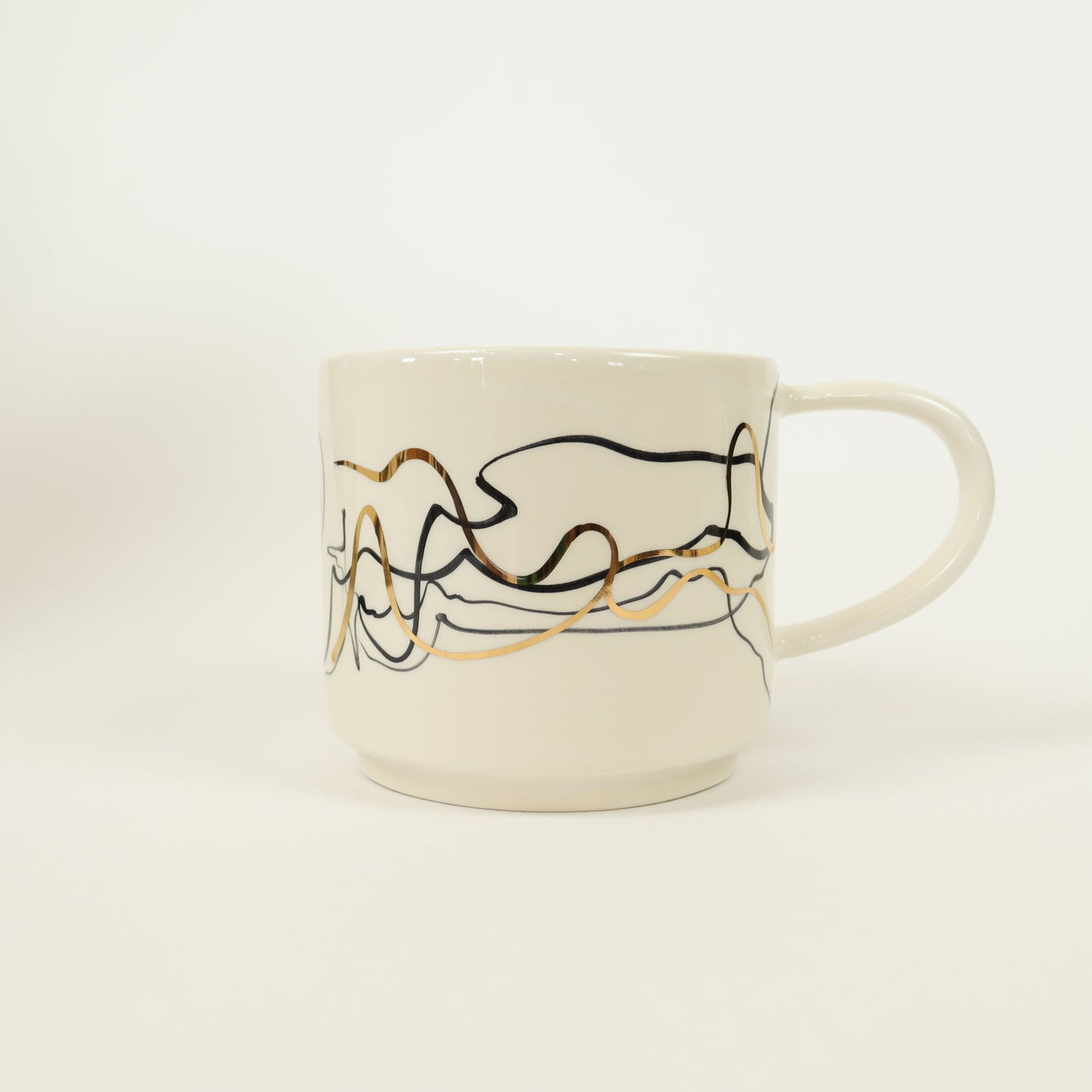Taza abstracta negra 573