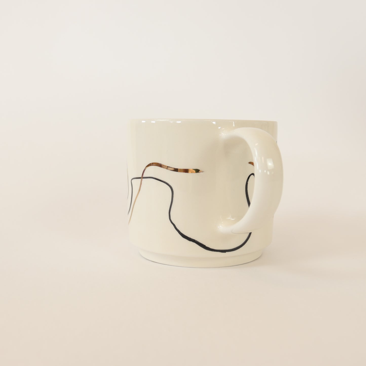 caneca abstrato preto 296