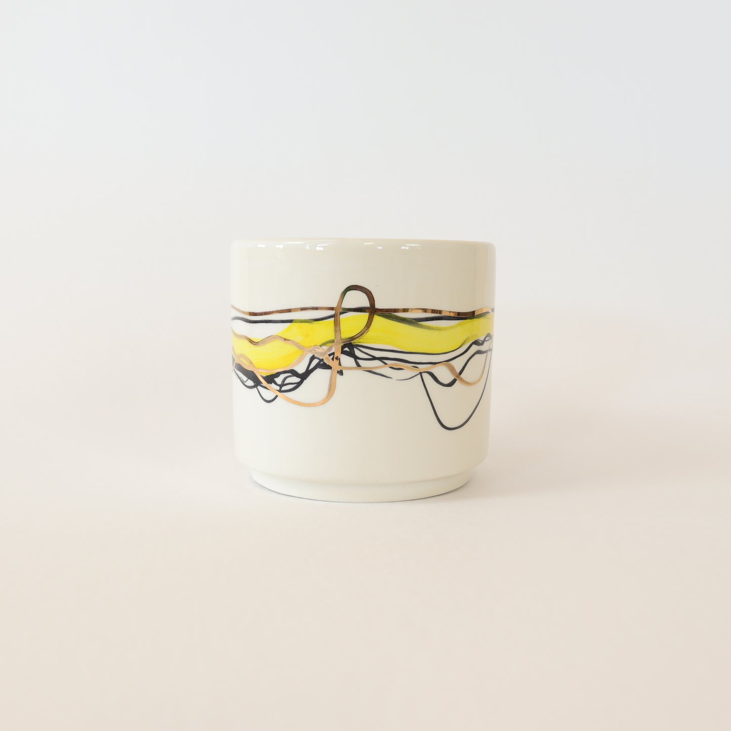caneca amarela 572