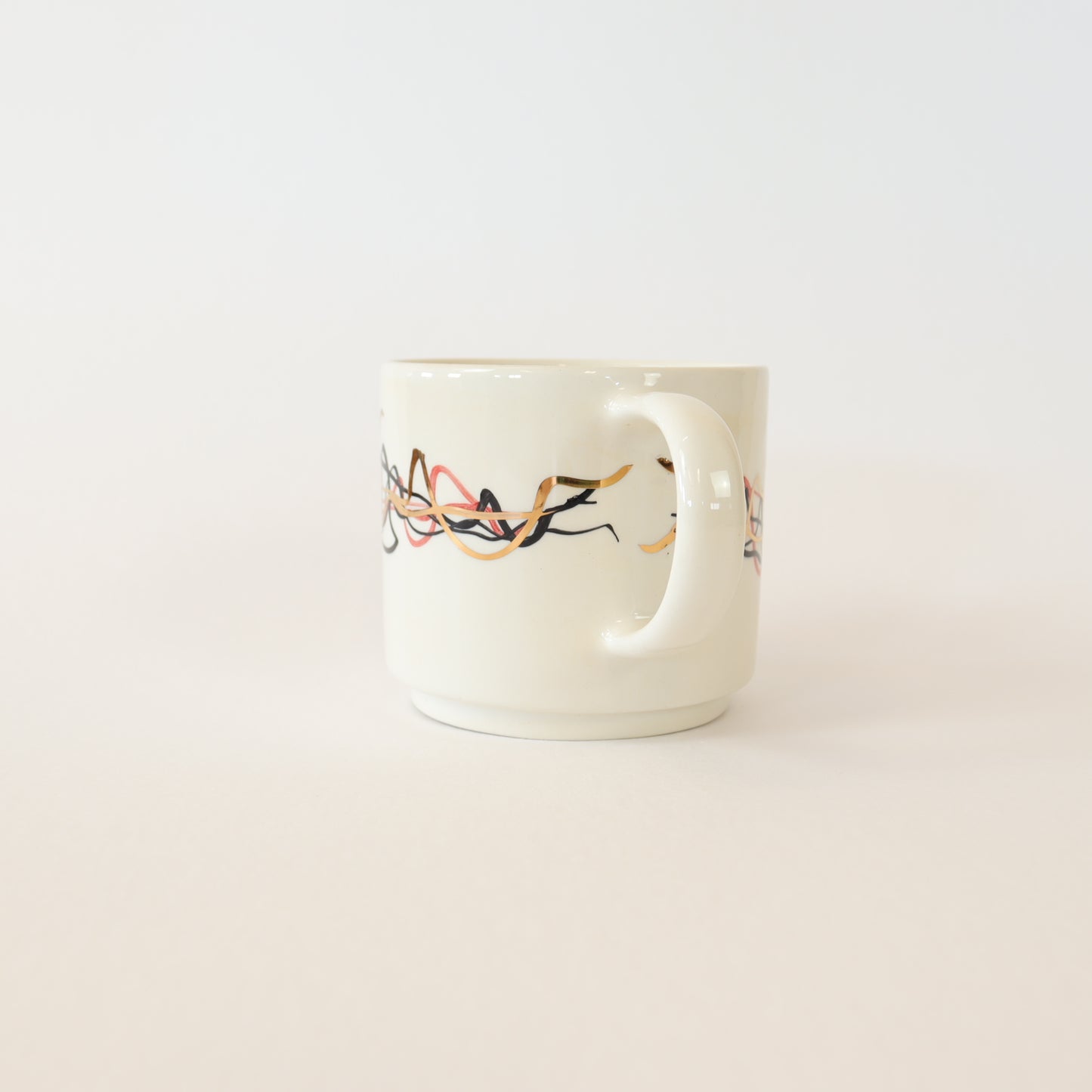 caneca rosa 590