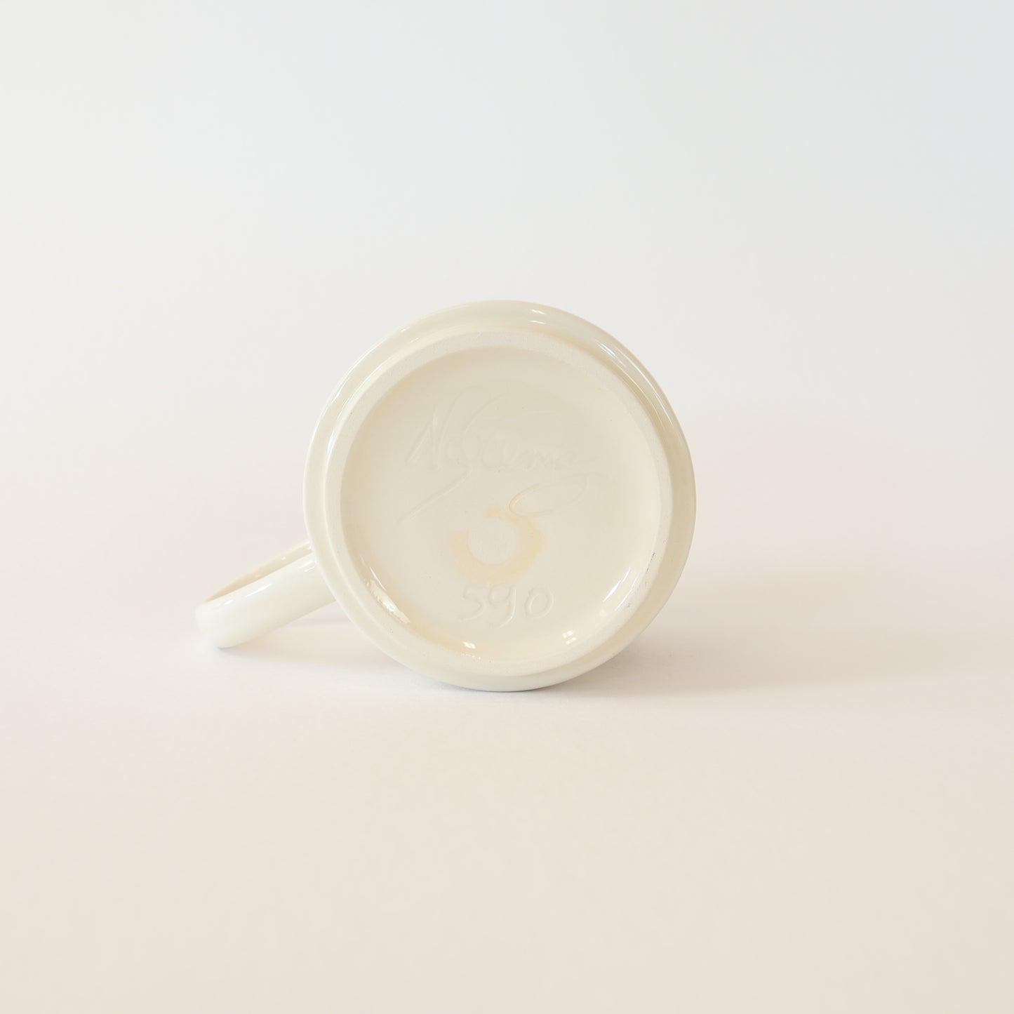caneca rosa 590