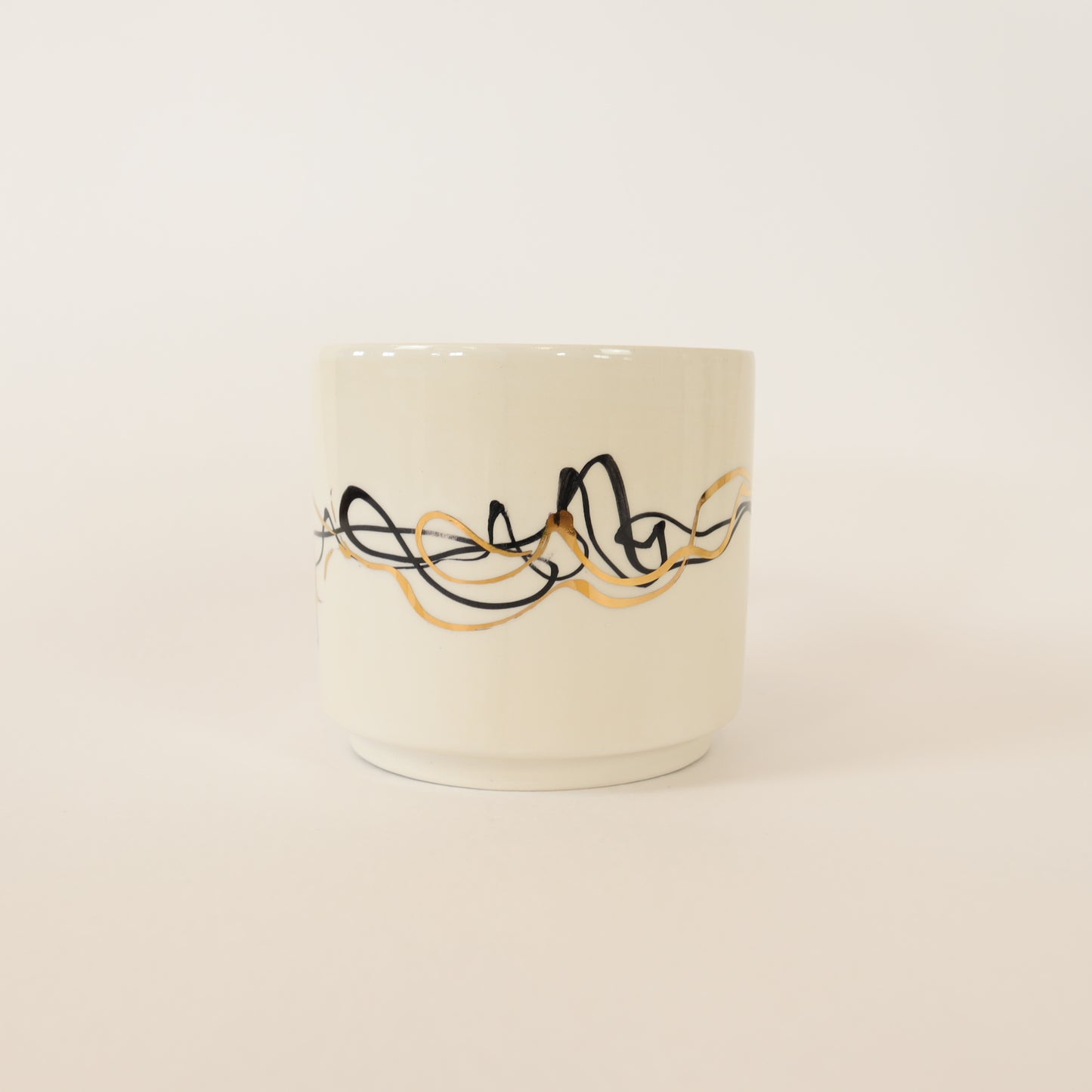 caneca abstrato preto 593